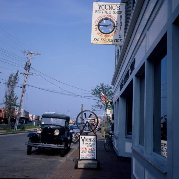 Young?s Bicycle Shop