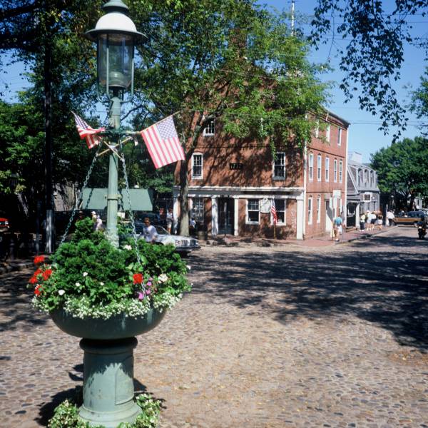 Main Street Horse Fountain