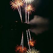 2P511-Reunion_Fireworks_III.jpg